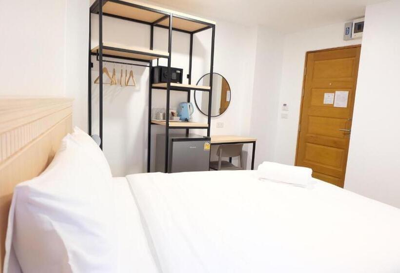 Quarto Estandar com Sacada, B3 House