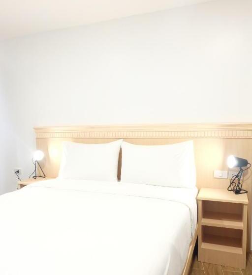 Quarto Estandar com Sacada, B3 House