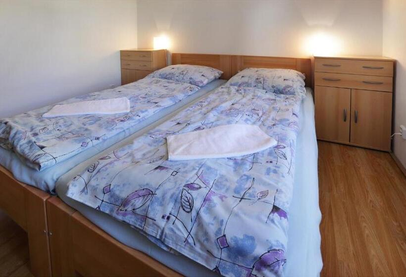 דירה בת חדר שינה 1 עם מרפסת, Penzion Skála