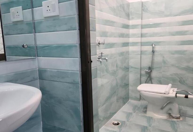 Standard Room Garden View, Shivansh Garden