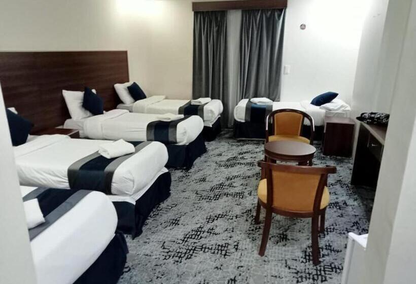 اتاق استاندارد سه نفره, Wedam Al Misfalah