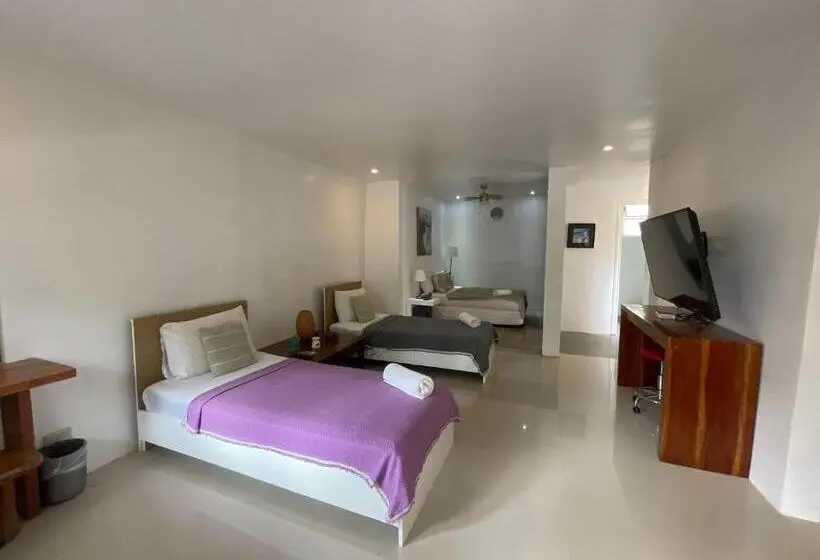 Deluxe Neljän Hengen Huone, Everrich Boutique Resort Boracay