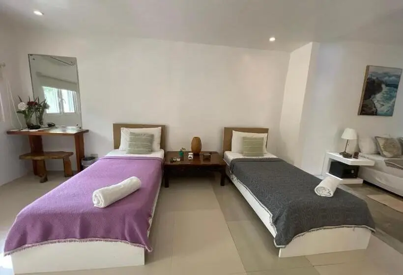 Deluxe Neljän Hengen Huone, Everrich Boutique Resort Boracay