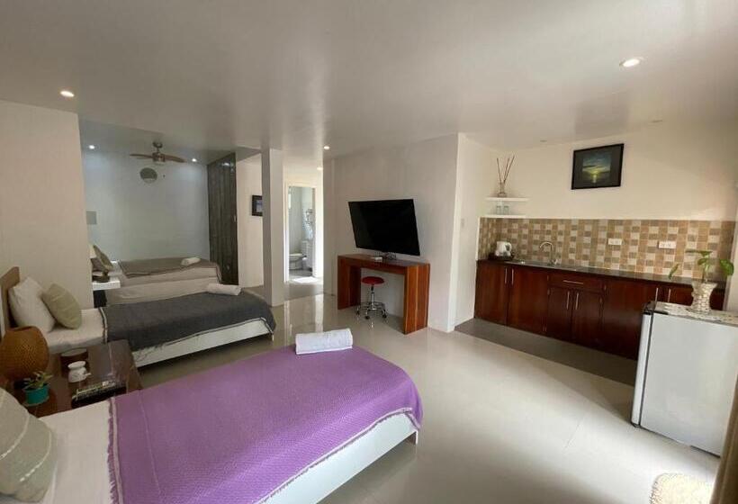 اتاق لوکس چهار تخته, Everrich Boutique Resort Boracay