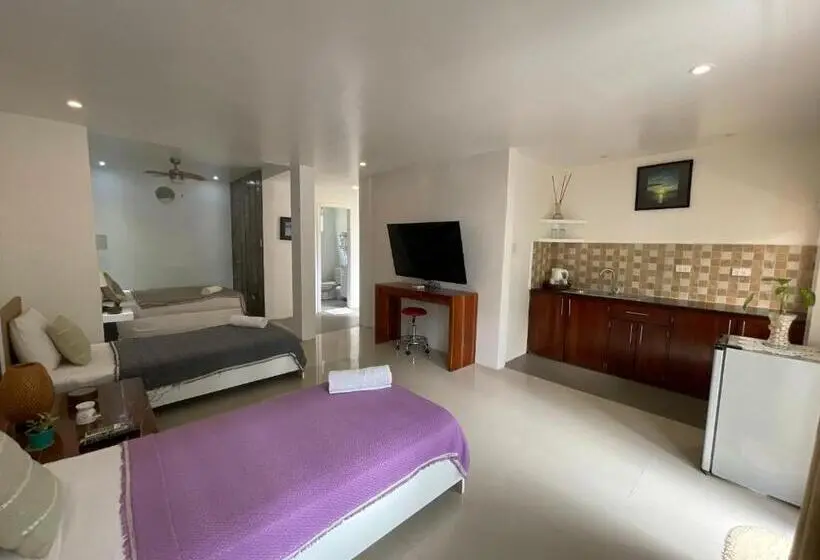 Deluxe Neljän Hengen Huone, Everrich Boutique Resort Boracay