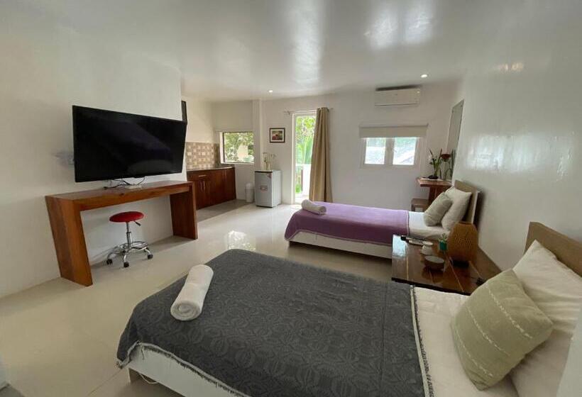 اتاق لوکس چهار تخته, Everrich Boutique Resort Boracay