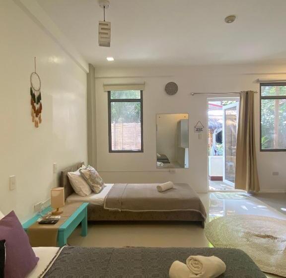 اتاق استاندارد سه نفره, Everrich Boutique Resort Boracay