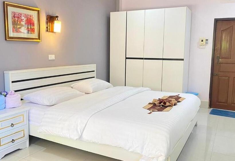 디럭스 스튜디오, Pennaung Resort