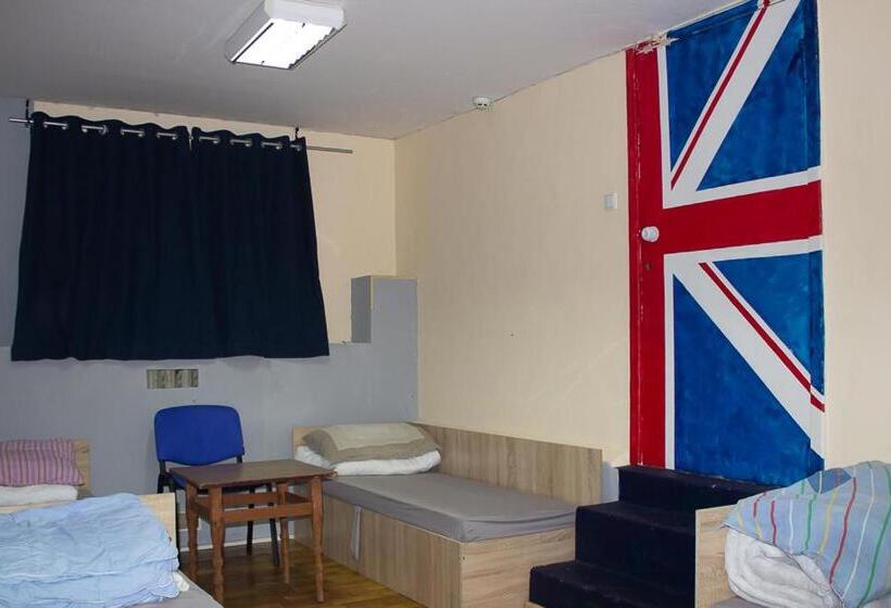 اتاق اکونومی, нау гостиница