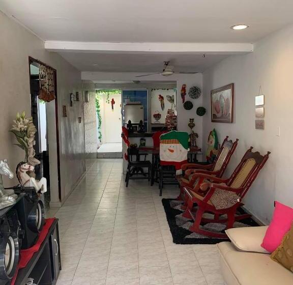 اتاق استاندارد سه نفره, Apartamentos Y Estudios Manga Real