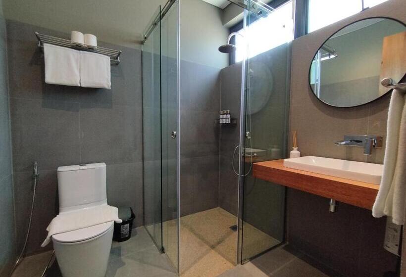 חדר משפחתי, Cala Laiya