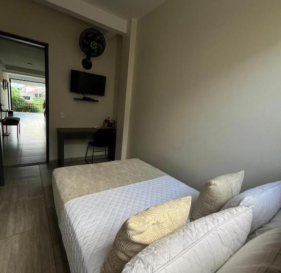 标准单人间, Le Falep