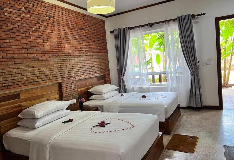 Номер Стандарт Вид на Бассейн, Lucky Private Boutique Pool Villa