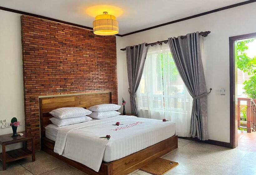 Номер Стандарт Вид на Бассейн, Lucky Private Boutique Pool Villa