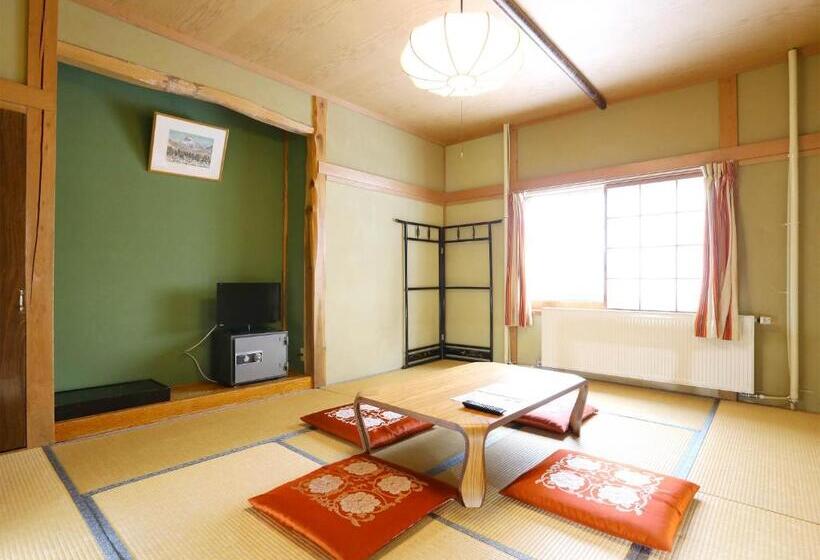 标准间, New Yokote