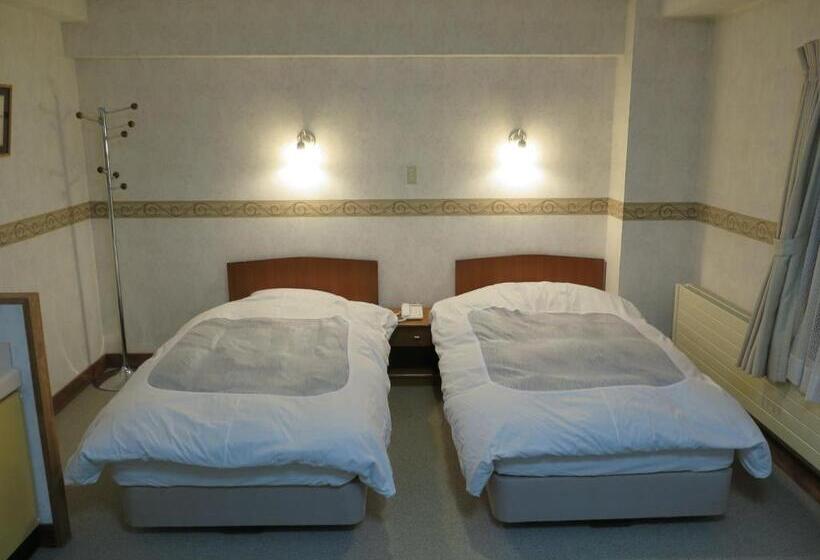 디럭스 패밀리 룸, New Yokote