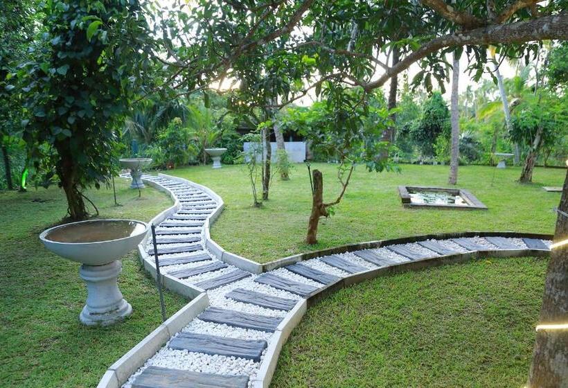 スーペリアー1ベッドルームビラ, Peacock Heaven Ahangama