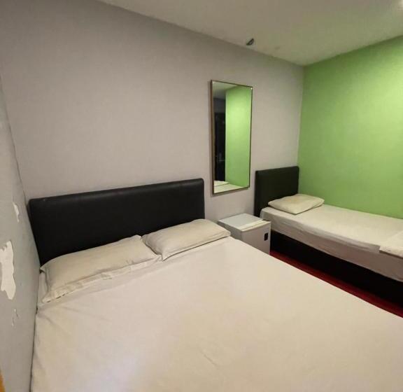 스탠다드 트리플 룸, Rim Global Subang