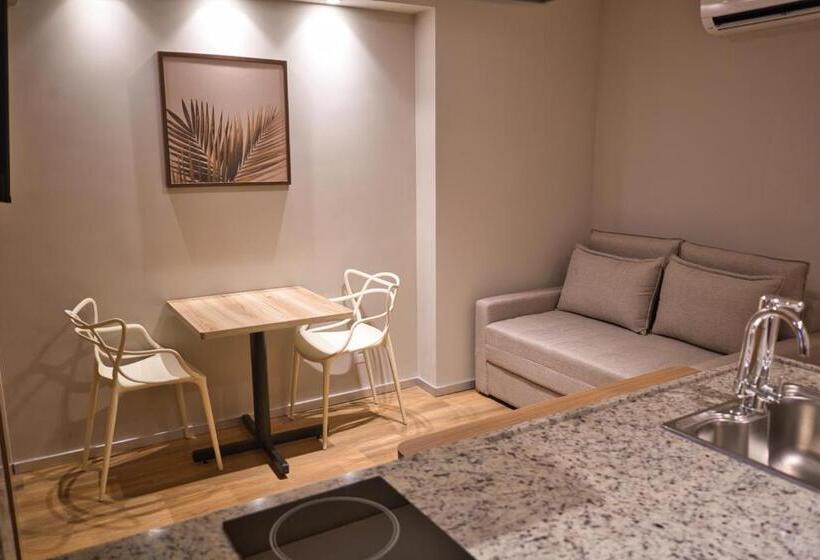 스탠다드 스튜디오, Life Residence