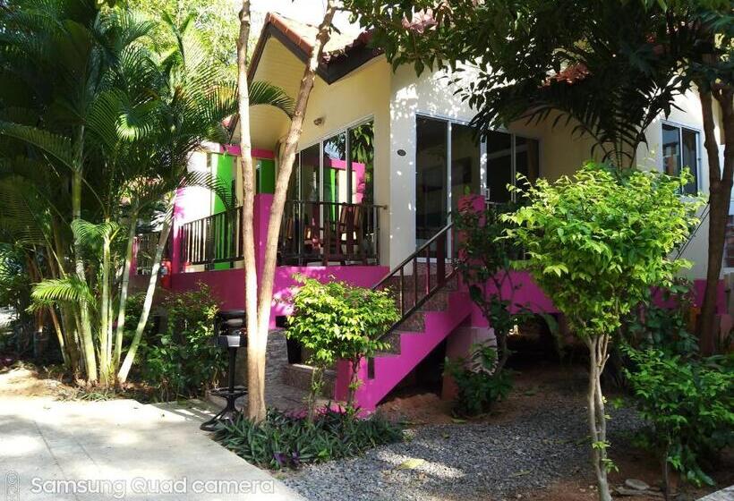 Бунгало Стандарт, Mae Somboon House