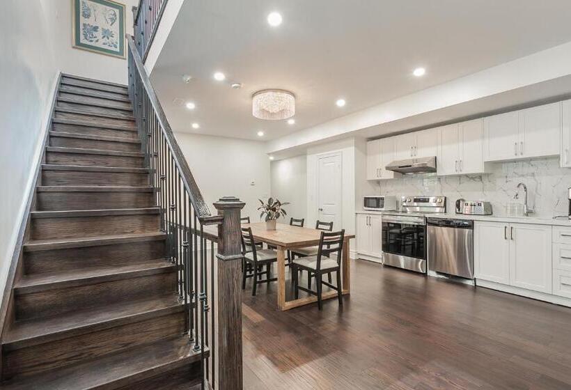 발코니 디럭스 룸, Red Maple Guest House