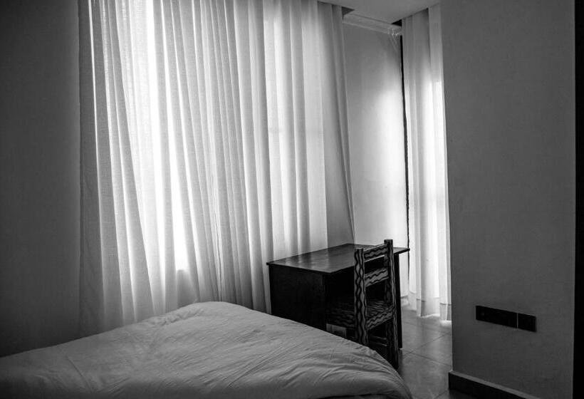 اتاق استاندارد یک تخته با بالکن, Senita Bed & Breakfast