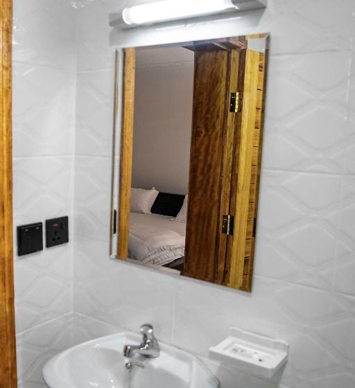 اتاق استاندارد یک تخته با بالکن, Senita Bed & Breakfast