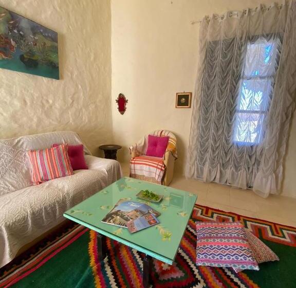 주니어 스위트 풀장 전망, Dar Oueghlani   Maison D Hôtes