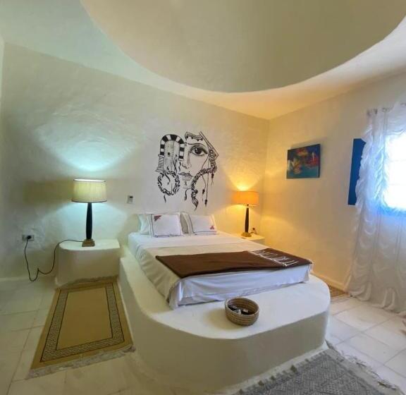 주니어 스위트 풀장 전망, Dar Oueghlani   Maison D Hôtes