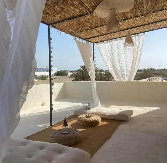 プールビュースタンダードステューディオ, Dar Oueghlani   Maison D Hôtes