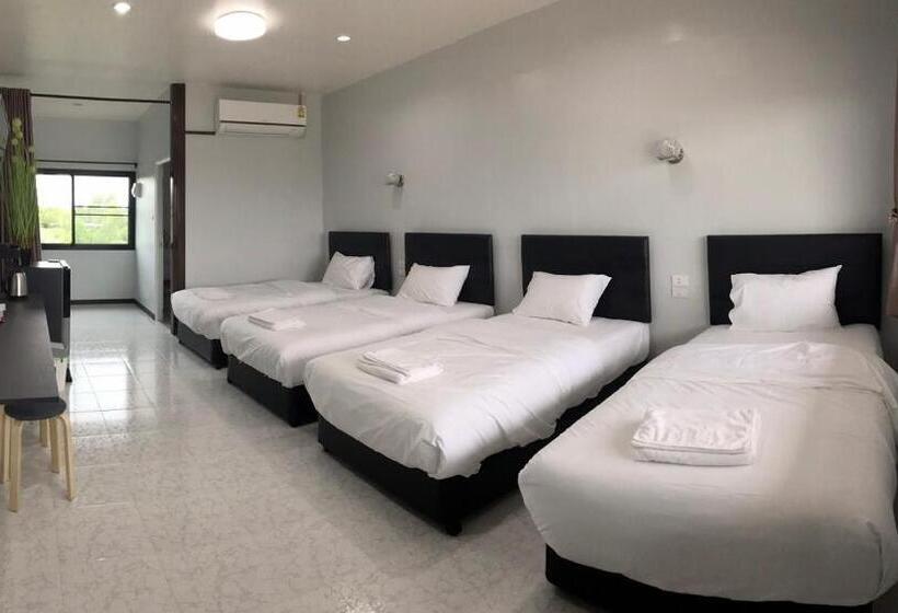 חדר משפחתי, Ma Der Bua