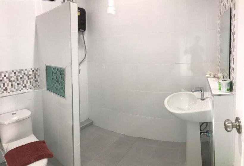 חדר משפחתי, Ma Der Bua