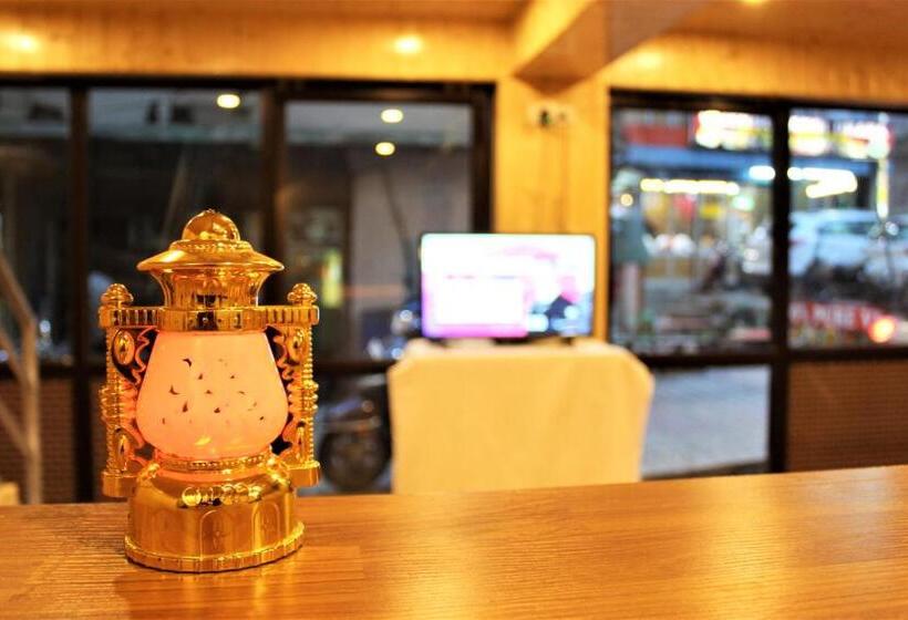 غرفة ديلوكس, Vijayant