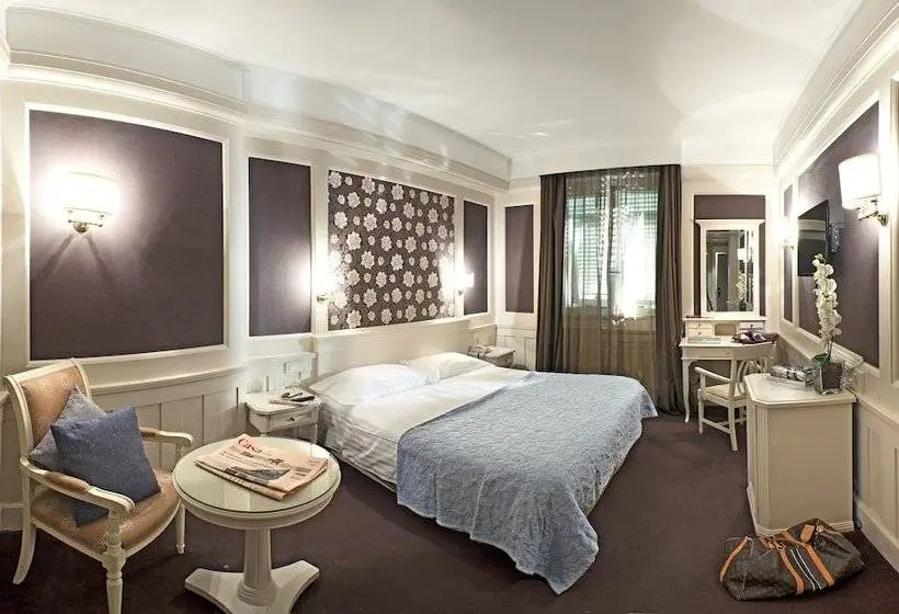 デラックスルーム, Hotiday Hotel Rapallo