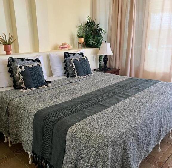 سوئیت با تخت بزرگ, Laadu