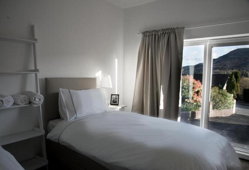 اتاق استاندارد با چشم‌انداز باغ, Oronsay