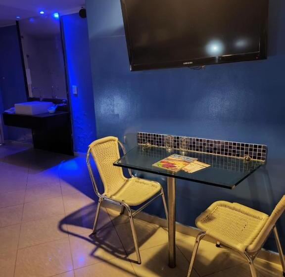 جناح, Status Motel Pe15