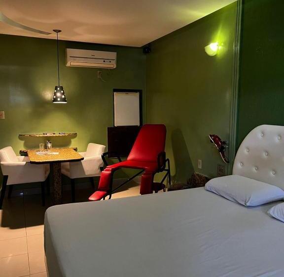 جناح, Status Motel Pe15