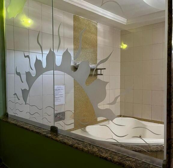 جناح, Status Motel Pe15