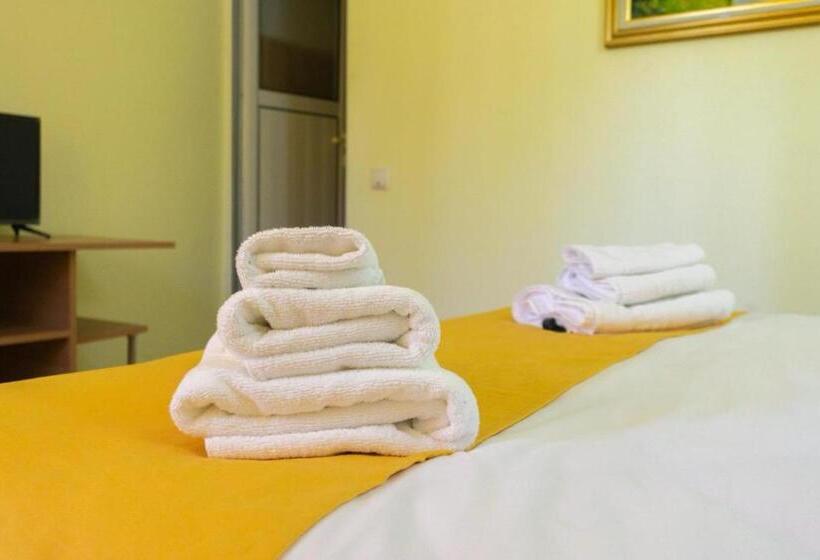 スーペリアールーム, Story House Place