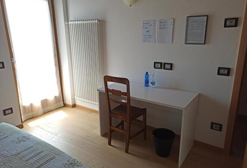 غرفة قياسية حمام مشترك, Bed & Breakfast Chiara