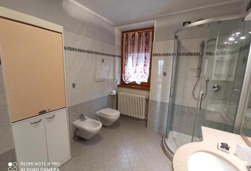 غرفة قياسية ثلاثية حمام مشترك, Bed & Breakfast Chiara