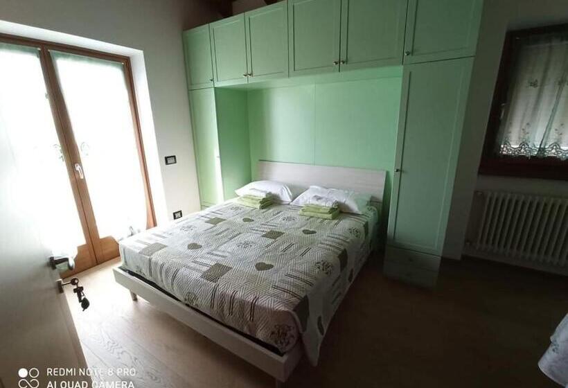 غرفة قياسية ثلاثية حمام مشترك, Bed & Breakfast Chiara