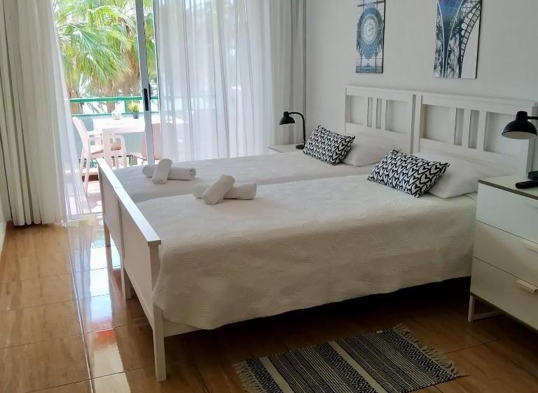 标准工作室, Comodoro Ravel