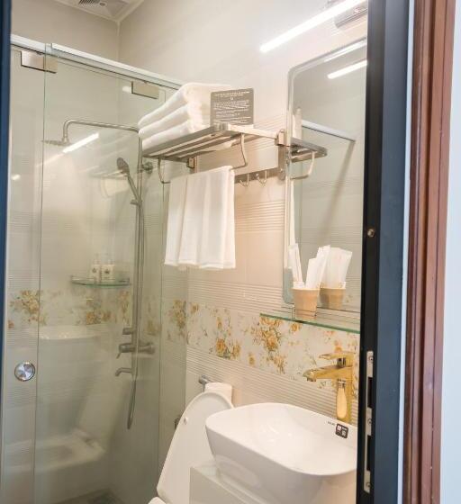 اتاق استاندارد سه نفره, Hoàng Gia Hotel Tuy Hoà