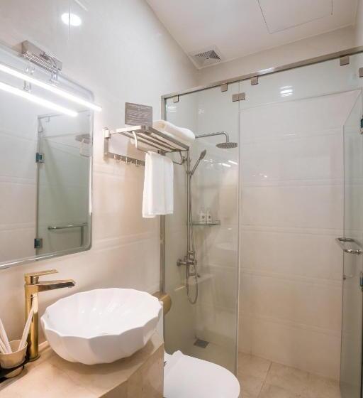 اتاق استاندارد با تخت بزرگ, Hoàng Gia Hotel Tuy Hoà