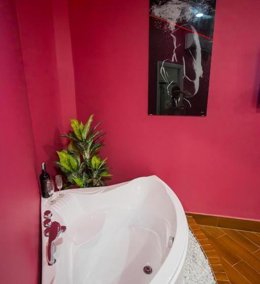 اتاق لوکس, Hoàng Gia Hotel Tuy Hoà