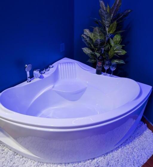 اتاق لوکس, Hoàng Gia Hotel Tuy Hoà