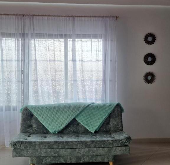 带1个卧室的带阳台的公寓, Apto La Casona De Wiky