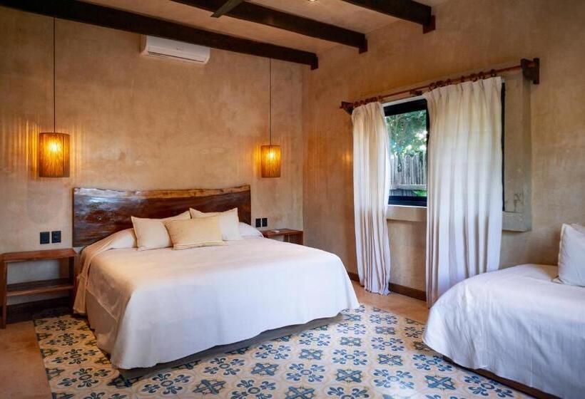 חדר משפחתי, Mero Mero